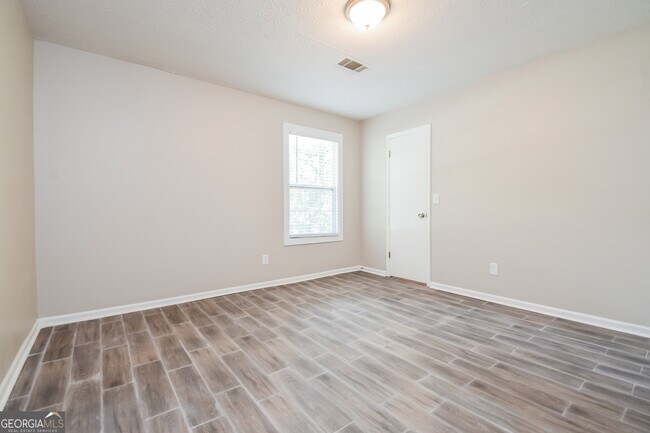 Building Photo - 1006 Timbervale Ln