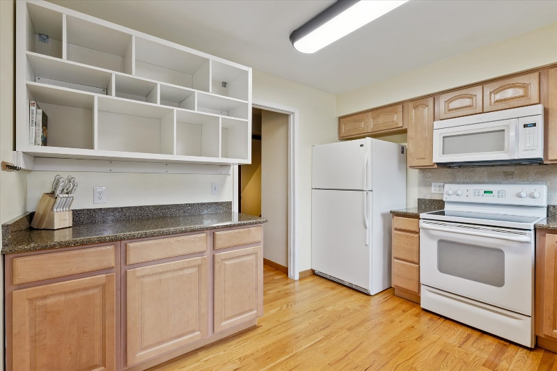 Building Photo - 2433 E Fremont Ct
