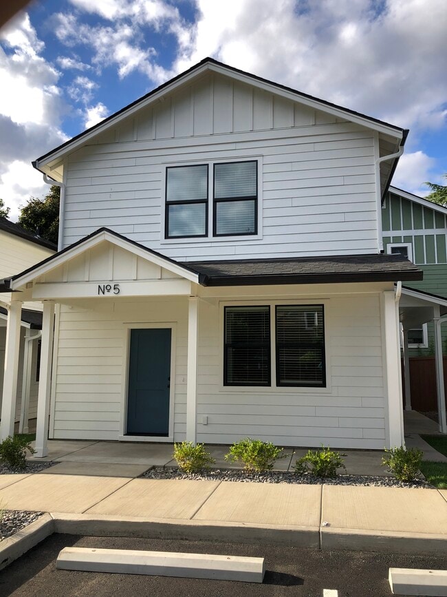 Building Photo - 10271 SE 40th Ave