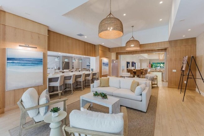 Building Photo - 12581 Coconut Dr