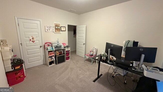 Building Photo - 3840 Pressley Ln