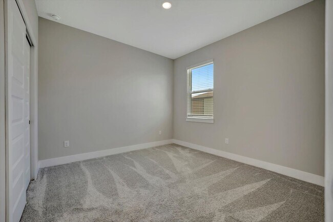 Building Photo - 112 Seagrass Isle