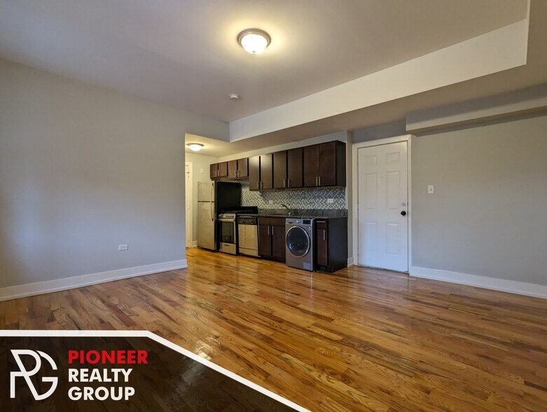 Building Photo - 2846 N Mildred Ave