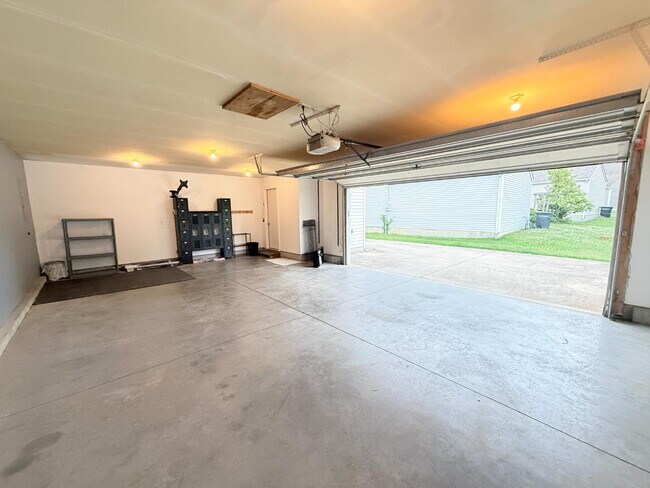 Building Photo - 3134 Red Barn Loop