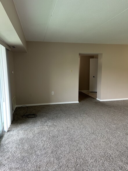 Open Living Room/Dining Room - 2160 Greentree Rd