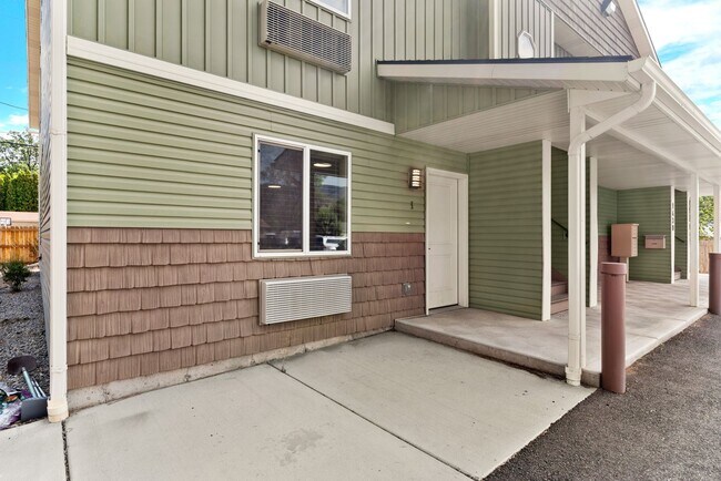 Building Photo - 1430 S 4th Ave