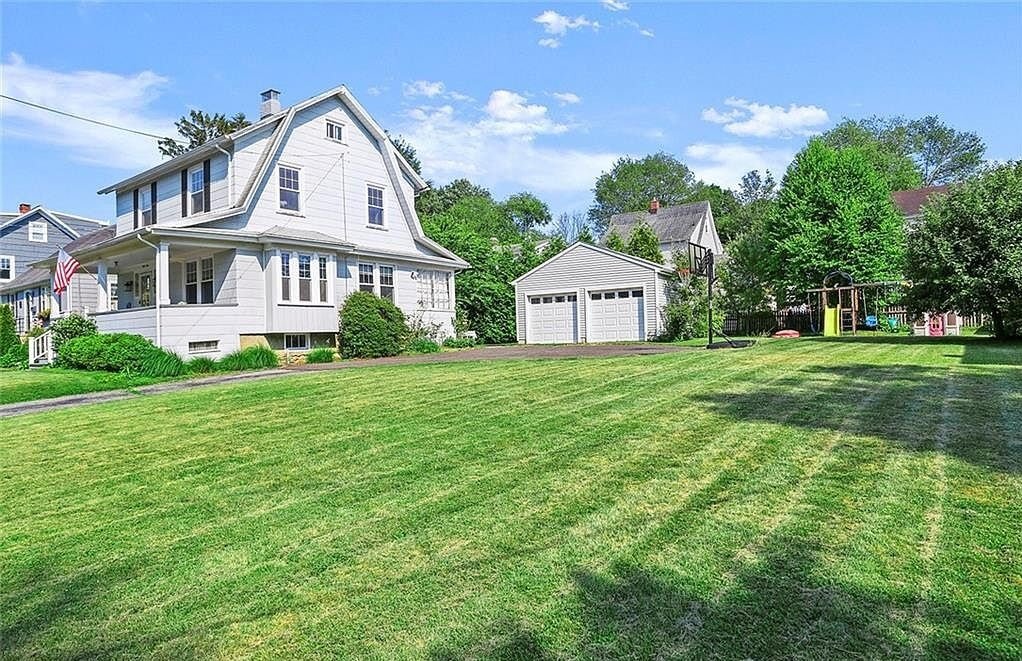 Building Photo - 49 Newman Pl