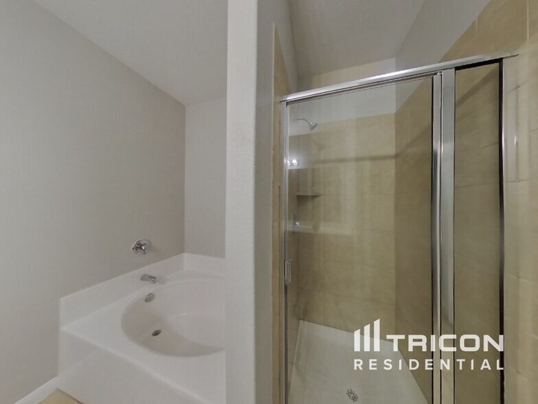 Building Photo - 20526 Freedom River Dr