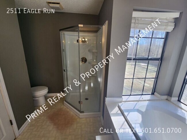 Building Photo - 2511 Eagle Run