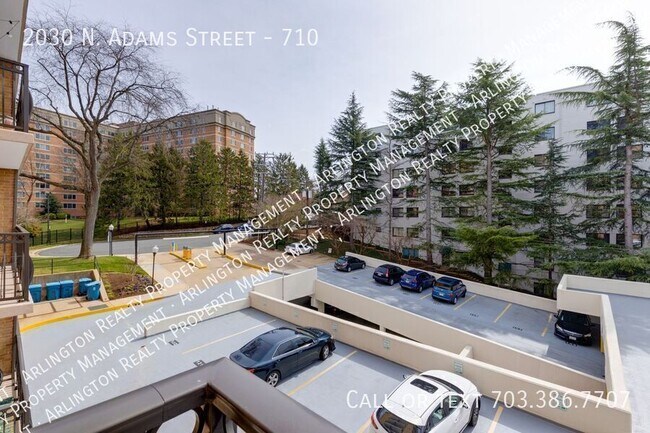 Building Photo - 2030 N Adams St