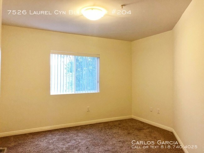 Building Photo - 7526 Laurel Canyon Blvd