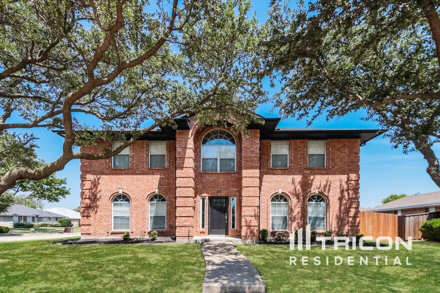 Primary Photo - 8401 Manchester Dr