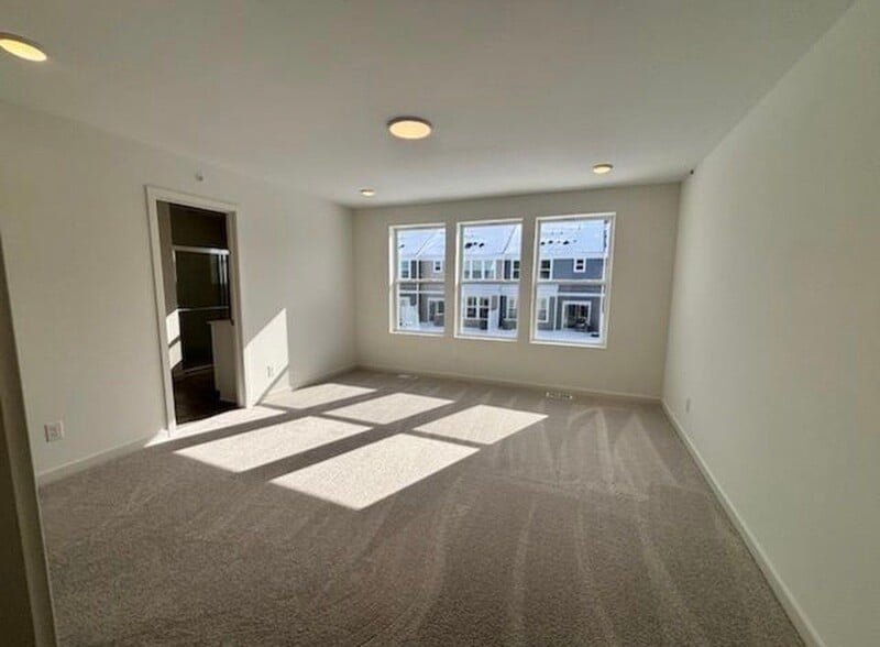 Building Photo - 12262 Ghia Ct NE