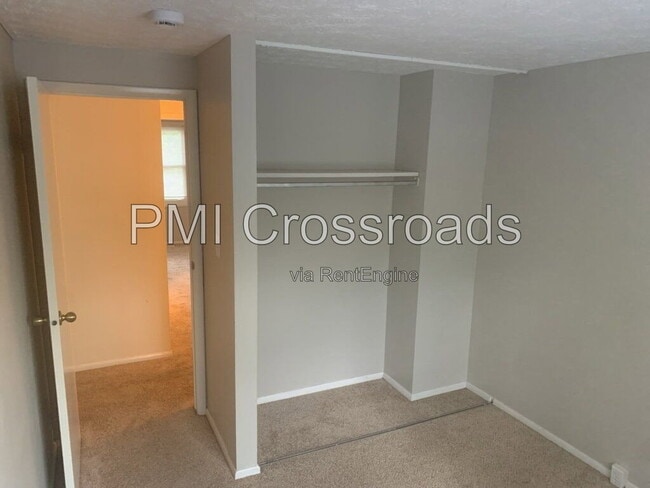 Building Photo - 7490 Stonetrail Way
