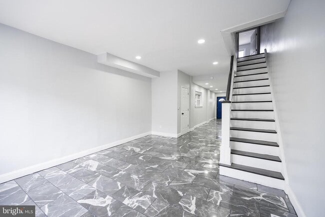 Building Photo - 3097 Memphis St