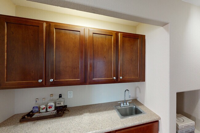 Building Photo - 15955 Golden Eye Ct