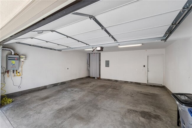 Building Photo - 664 Colorado Cir