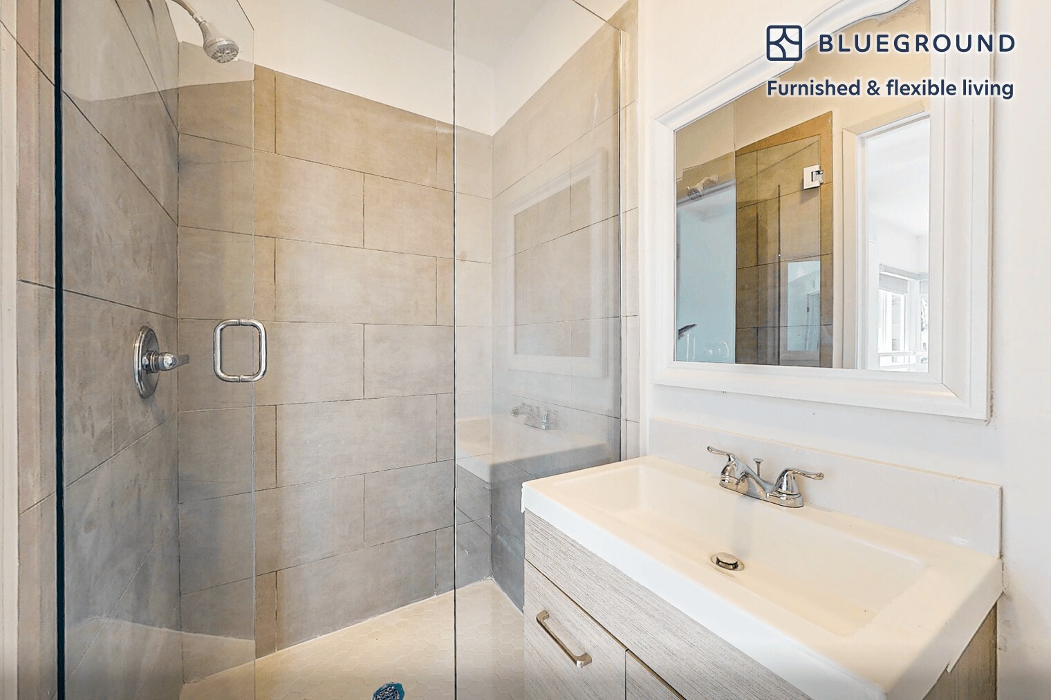 Building Photo - 7949 Romaine St