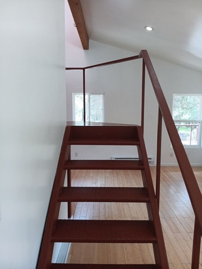 Building Photo - COZY HOME IN THE BEAUTIFUL TOWN OF TIJERAS | Showings available NOW!!