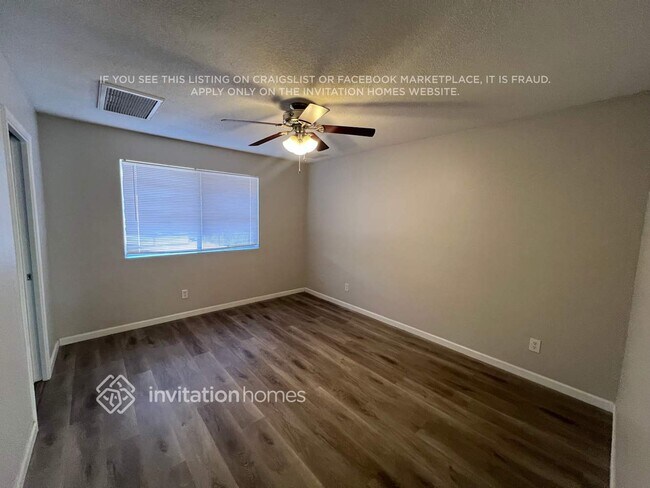 Building Photo - 1660 E Impala Ave