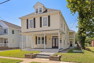 Building Photo - Amazing home in Phoebus