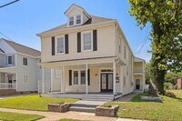 Building Photo - Amazing home in Phoebus