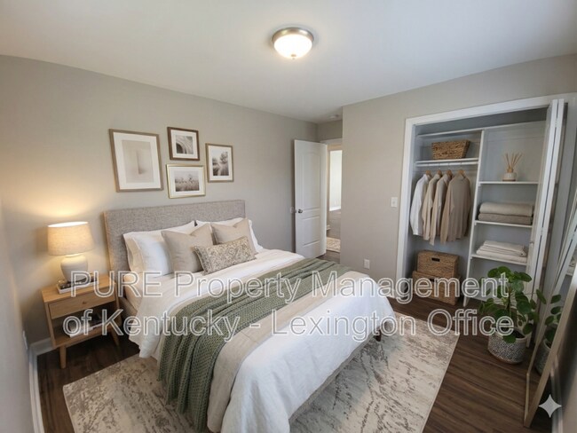 Building Photo - 444 Schenkel Ln