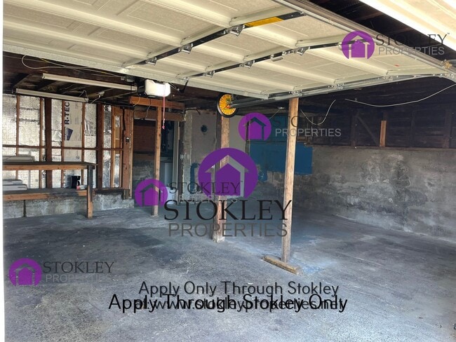 Building Photo - 1060 Santa Fe Ave