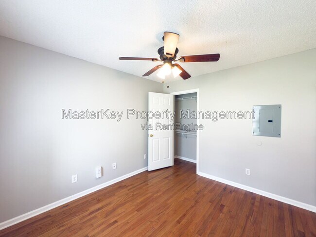 Building Photo - 4220 Old Brick Ct