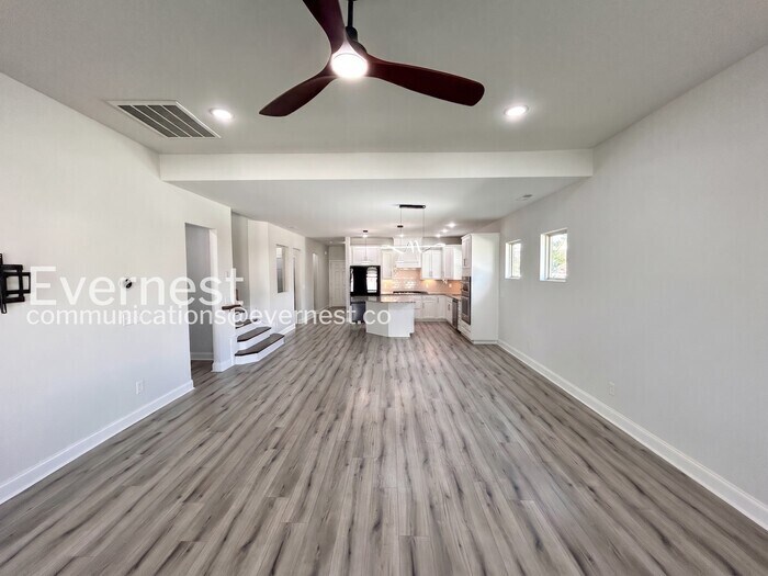 Building Photo - 732 Prescott Ln
