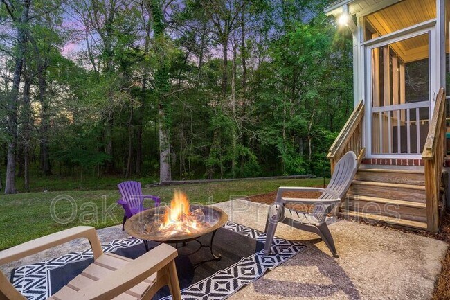 Building Photo - 127 Blackwater Dr
