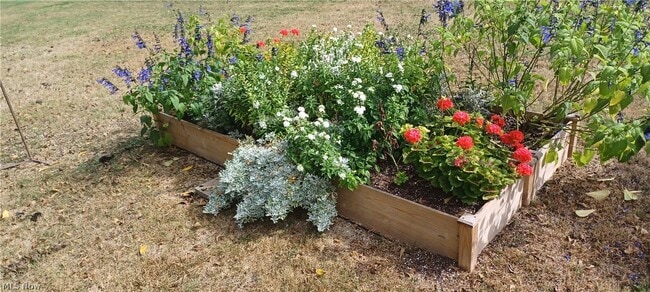 Building Photo - 15794 Grove St