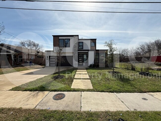 Building Photo - 1942 McBroom St