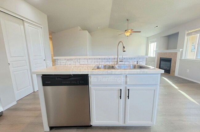 Building Photo - 6206 Maryhill Ln