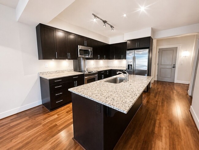 Building Photo - 1bd/1.5ba Seattle Condo