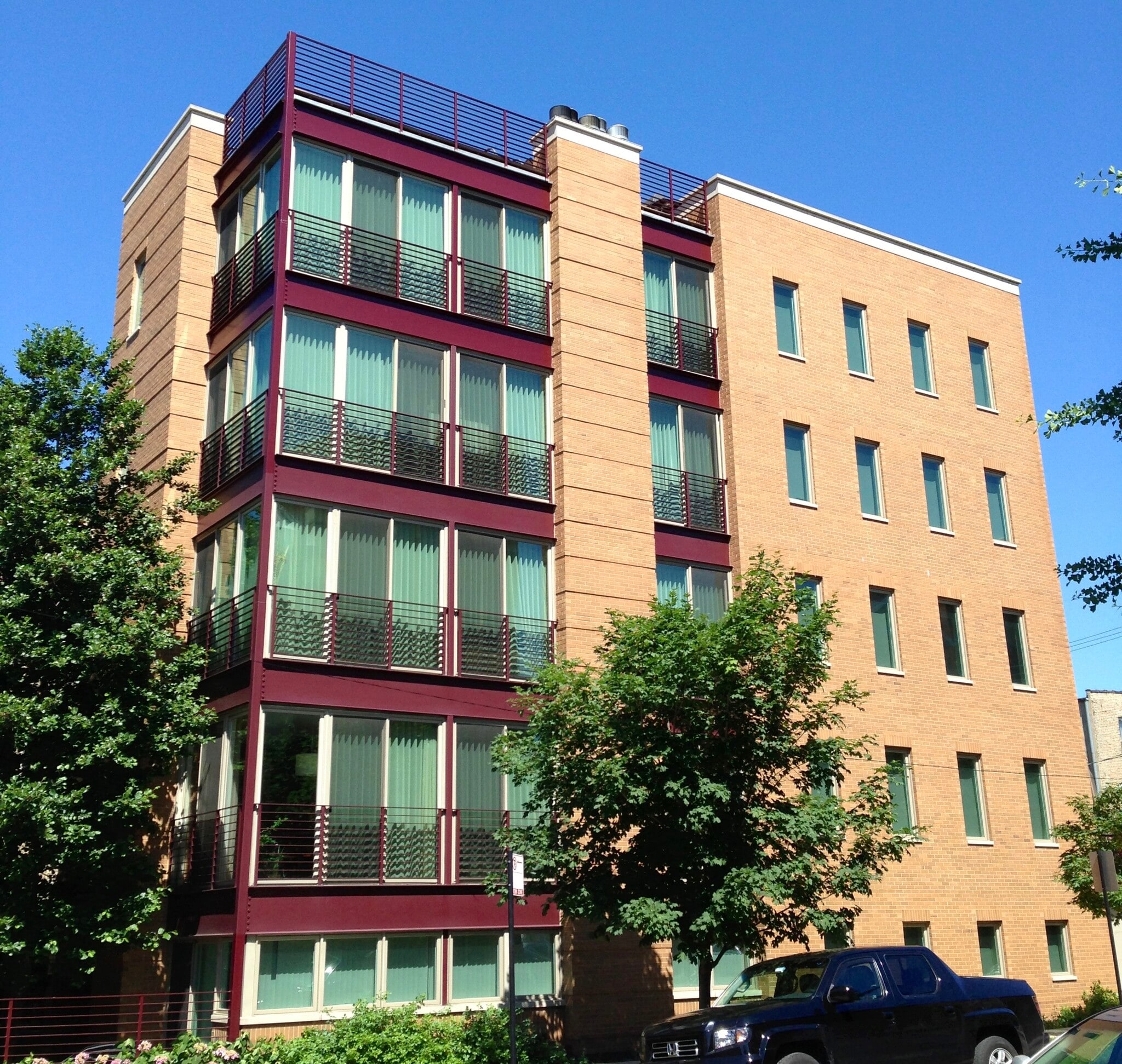 International Style Building - 1700 W Ohio St
