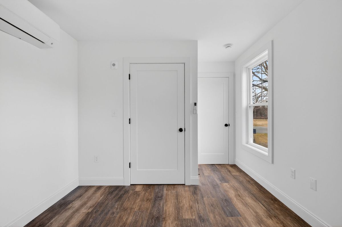 Building Photo - 371 Cabot St