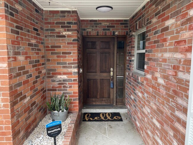Primary Photo - 8311 Millwood Dr
