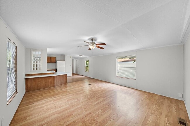 Building Photo - 14431 W Lee Shore Dr