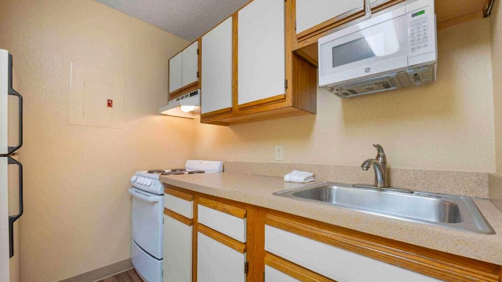 Building Photo - 9651 Seward Rd