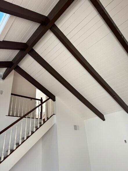Building Photo - 2637 El Goya Dr