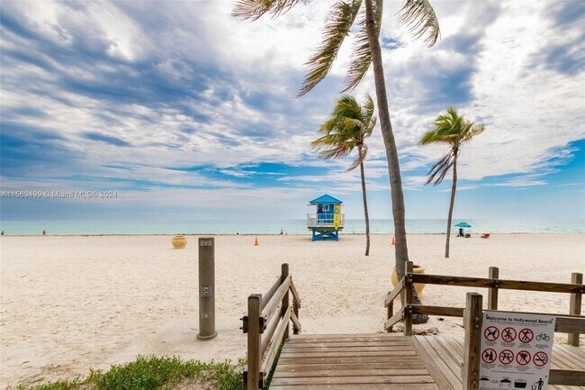 Building Photo - 2101 S Surf Rd