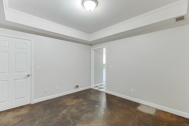 Building Photo - 2885 Towne Village Dr NW