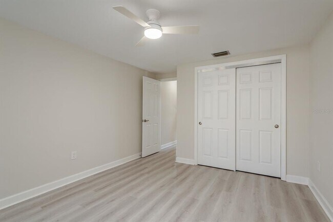 Building Photo - 4229 Stratford Dr