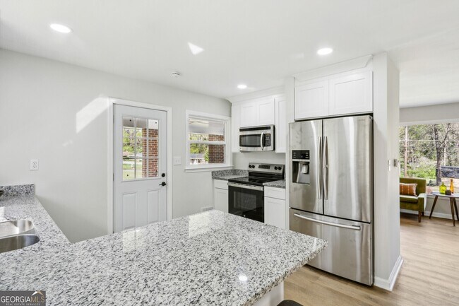 Building Photo - 2519 Miriam Ln