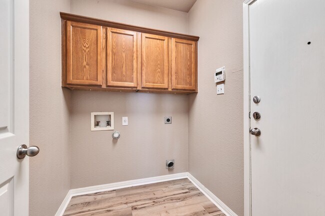 Building Photo - 1260 Arbor Knot Dr