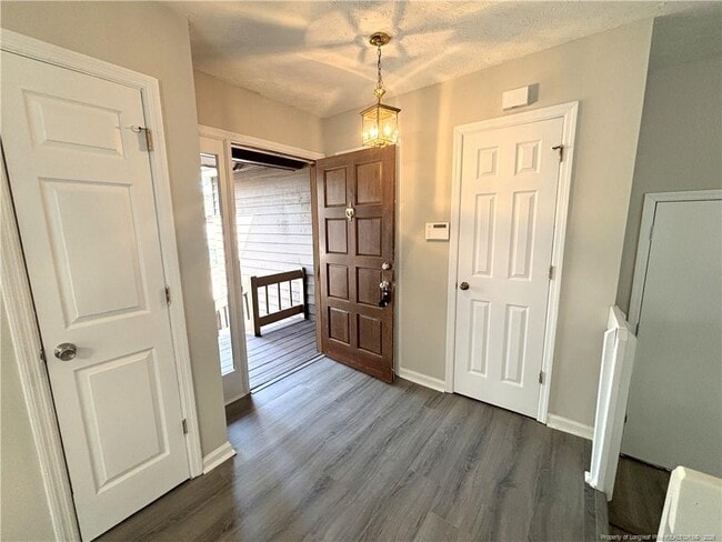 Building Photo - 632 Dowfield Dr