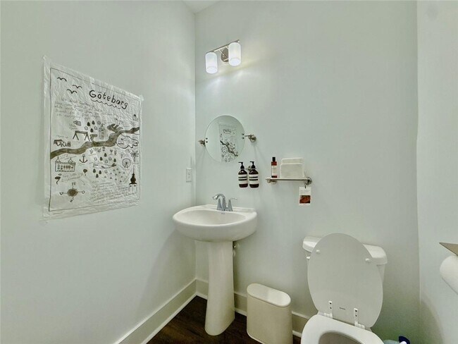 Building Photo - 3937 Acer Ct