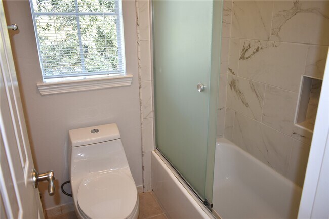 Building Photo - 5302 Fairwick Ct