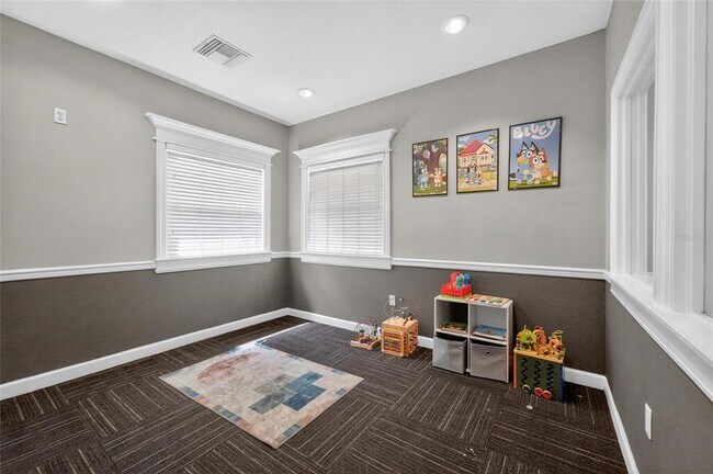 Building Photo - 5611 Legacy Crescent Pl